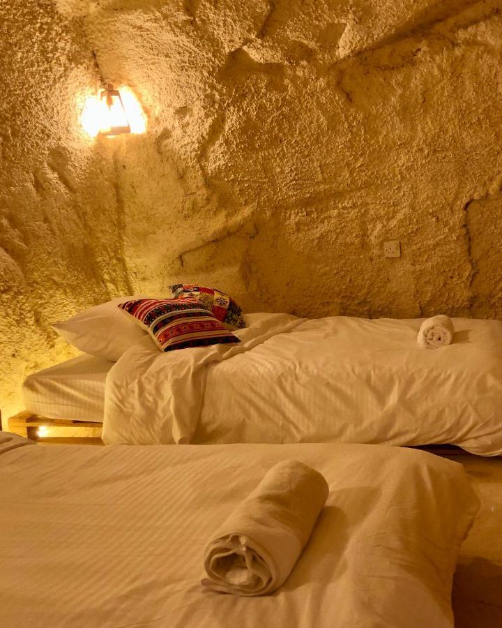 7 Caves Hotel Al Jāyah 외부 사진